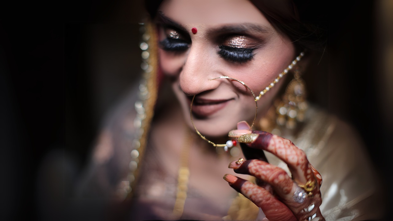 Professional Artists to Enhance Your Natural Beauty